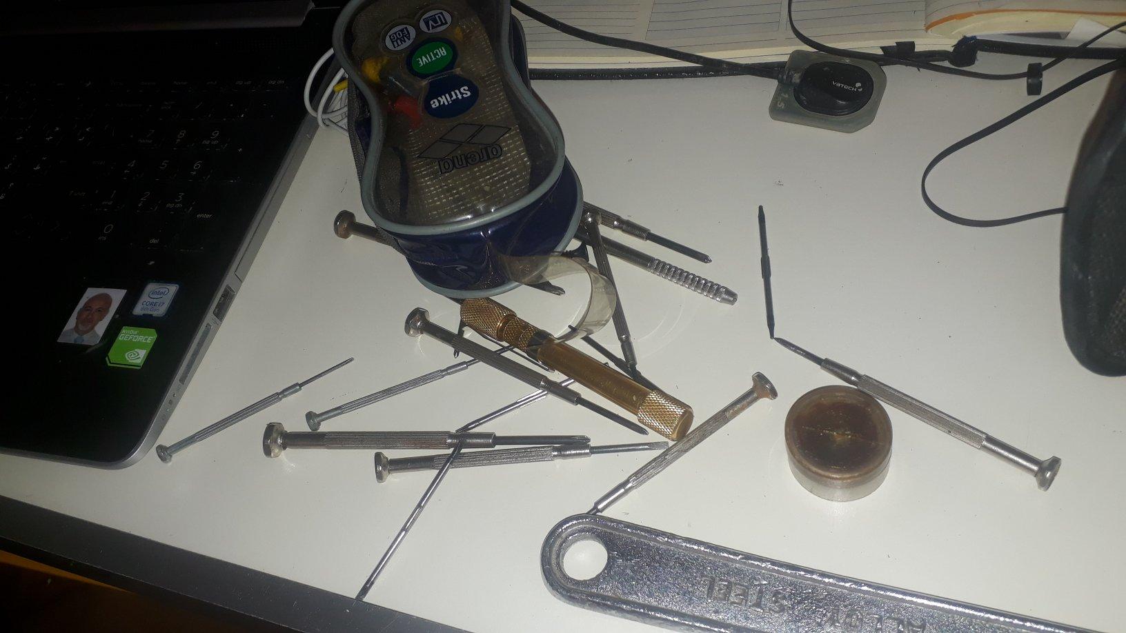 00_screw drivers.jpg