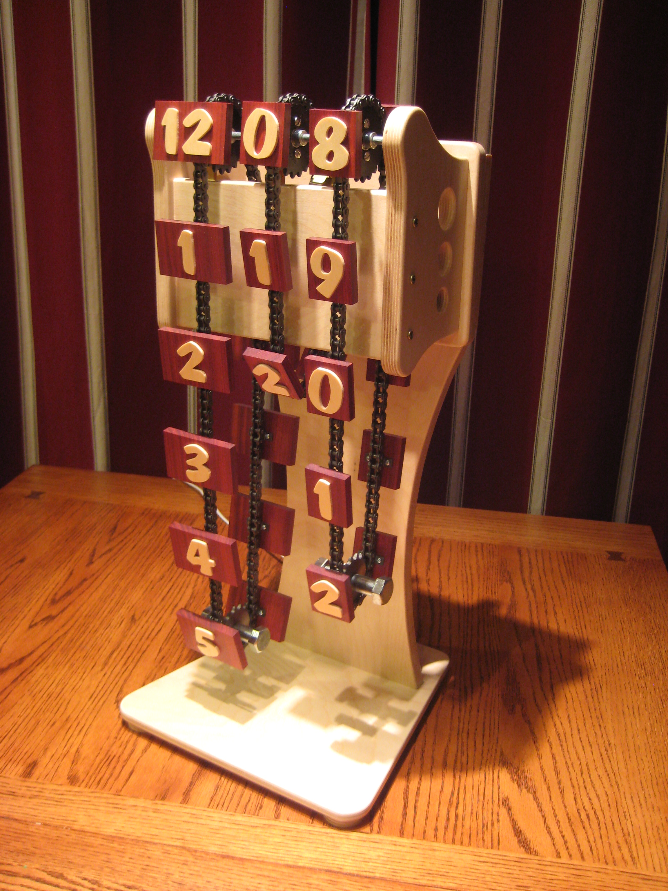 122811-Chain Clock-003.JPG