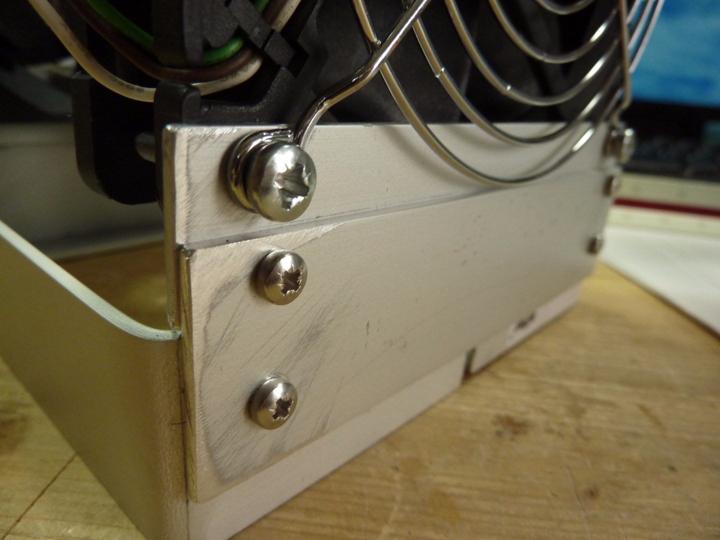 3 - Fixation Equerre Bas_Plaquette_0.JPG