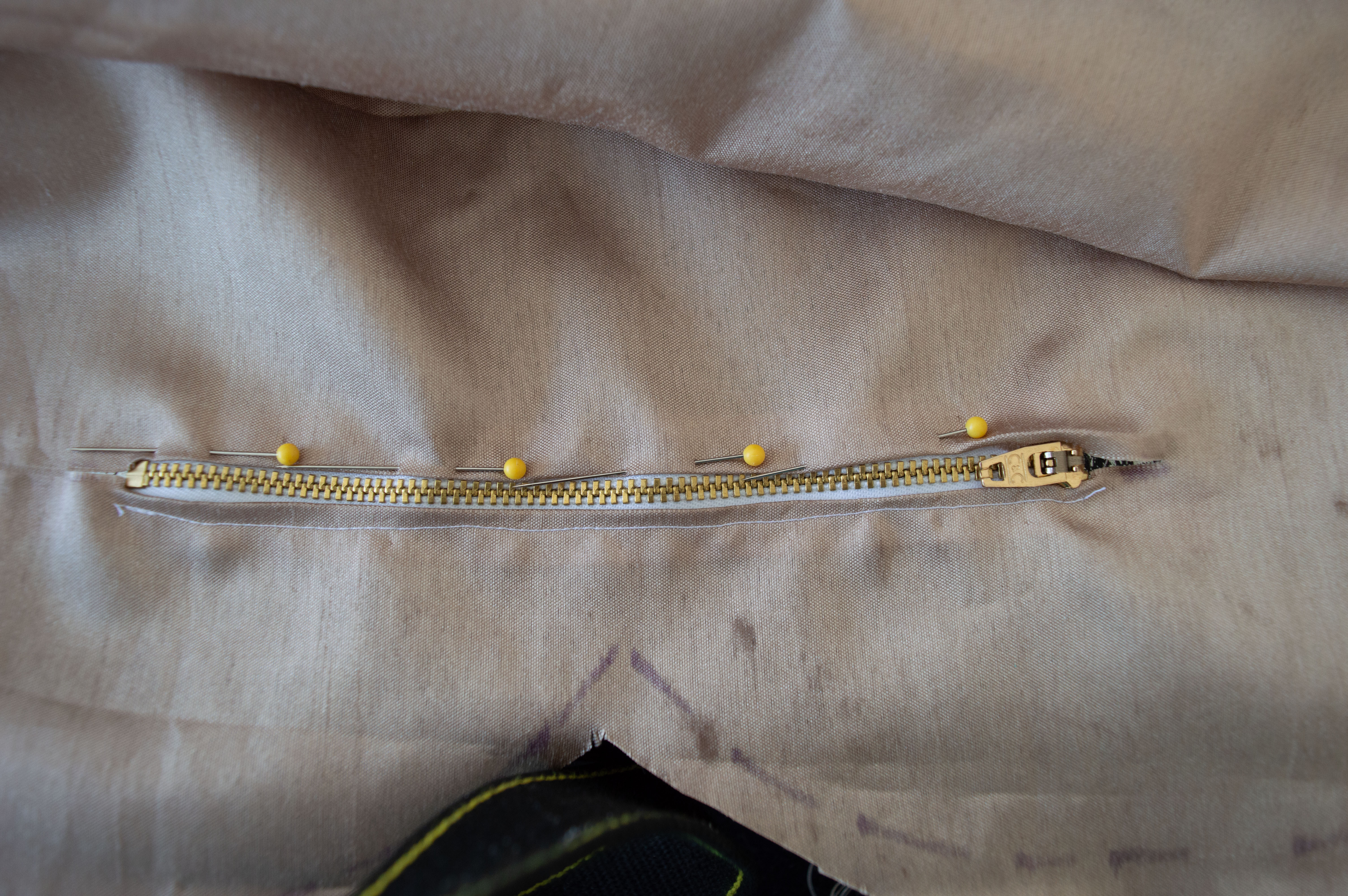 8i sew zipper.jpg