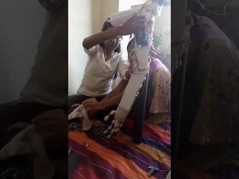 Animatronic hand arm movement