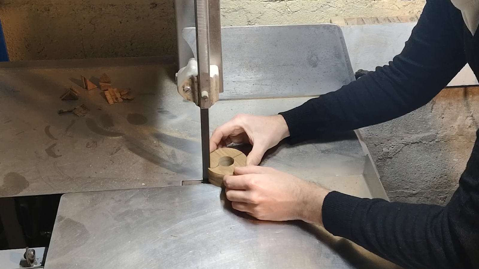 BLOC SERRAGE AXE DECOUPE  SERRAGE.png