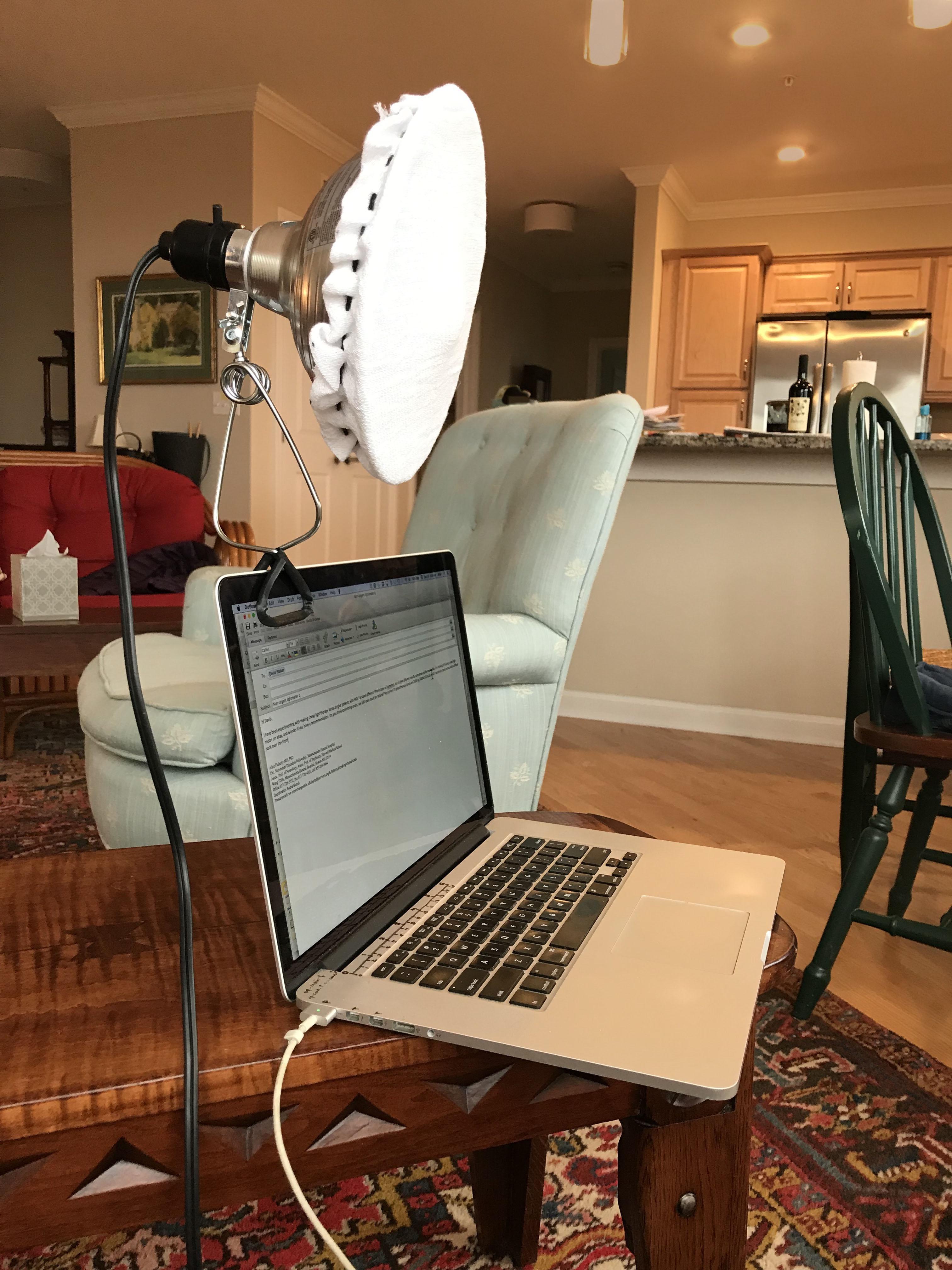 Clamp light laptop murray 8431.jpg