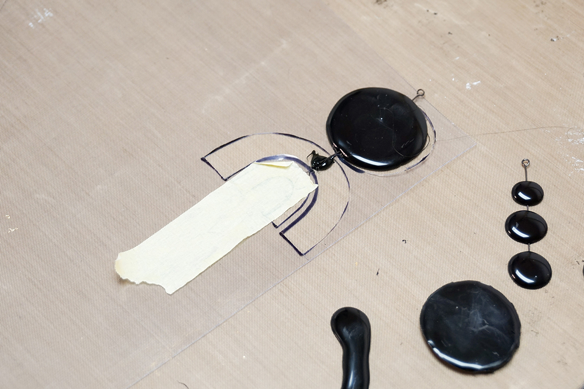 Earrings Hot Glue 1e.jpg