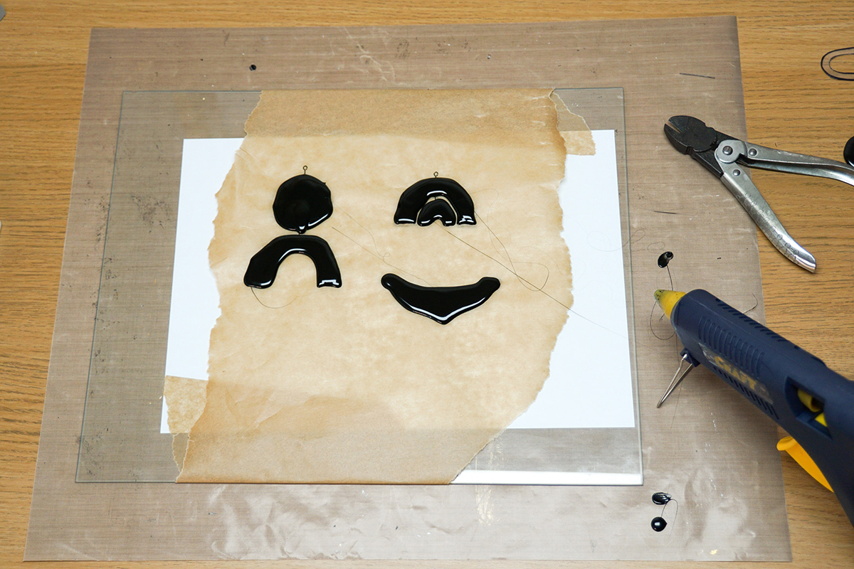 Earrings Hot Glue 4c.jpg