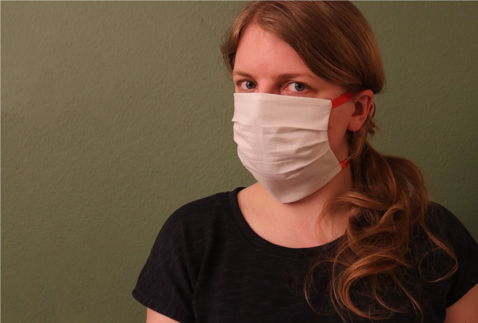 Facemask Headshot.jpg