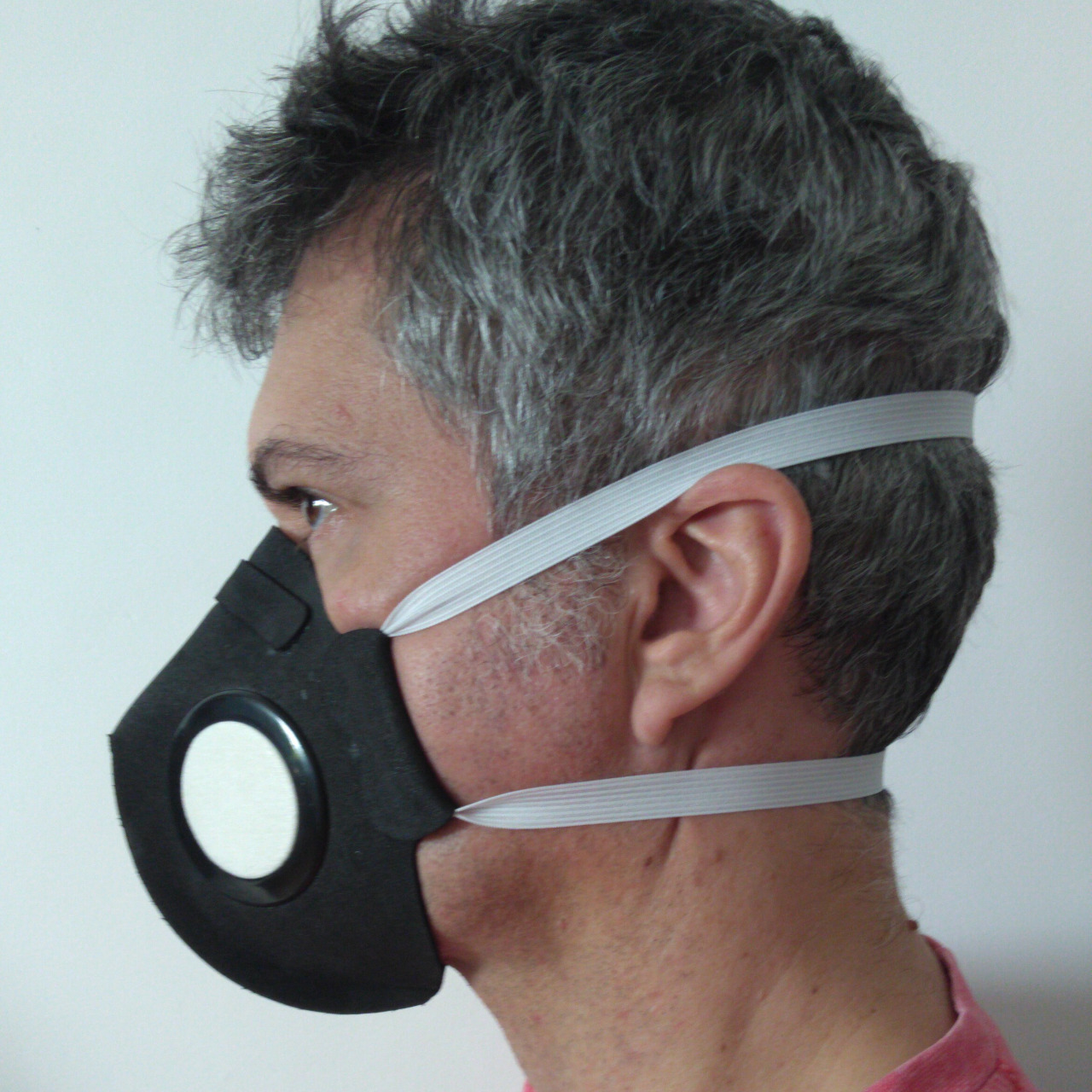 Flavio mascara lado.jpeg