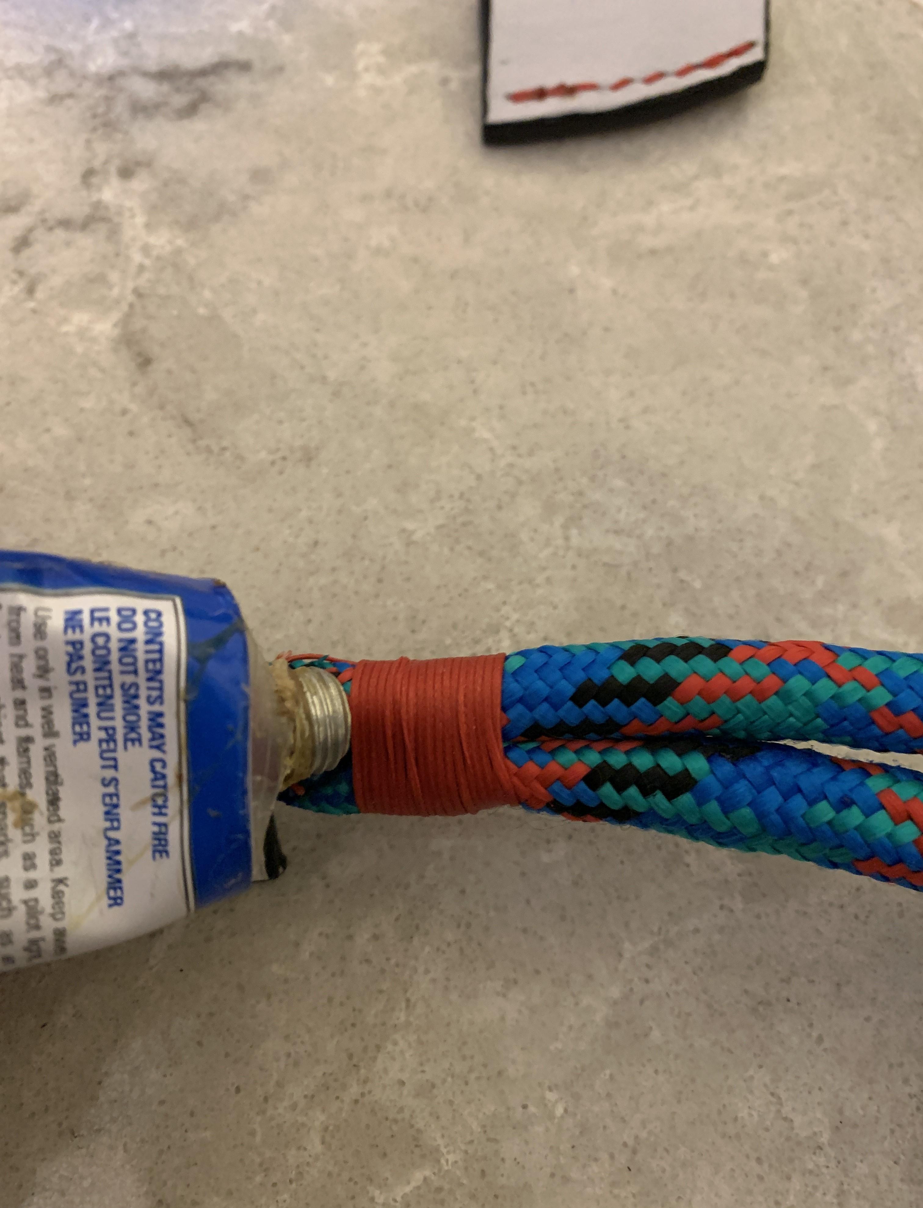 Glueing threads and end.JPG