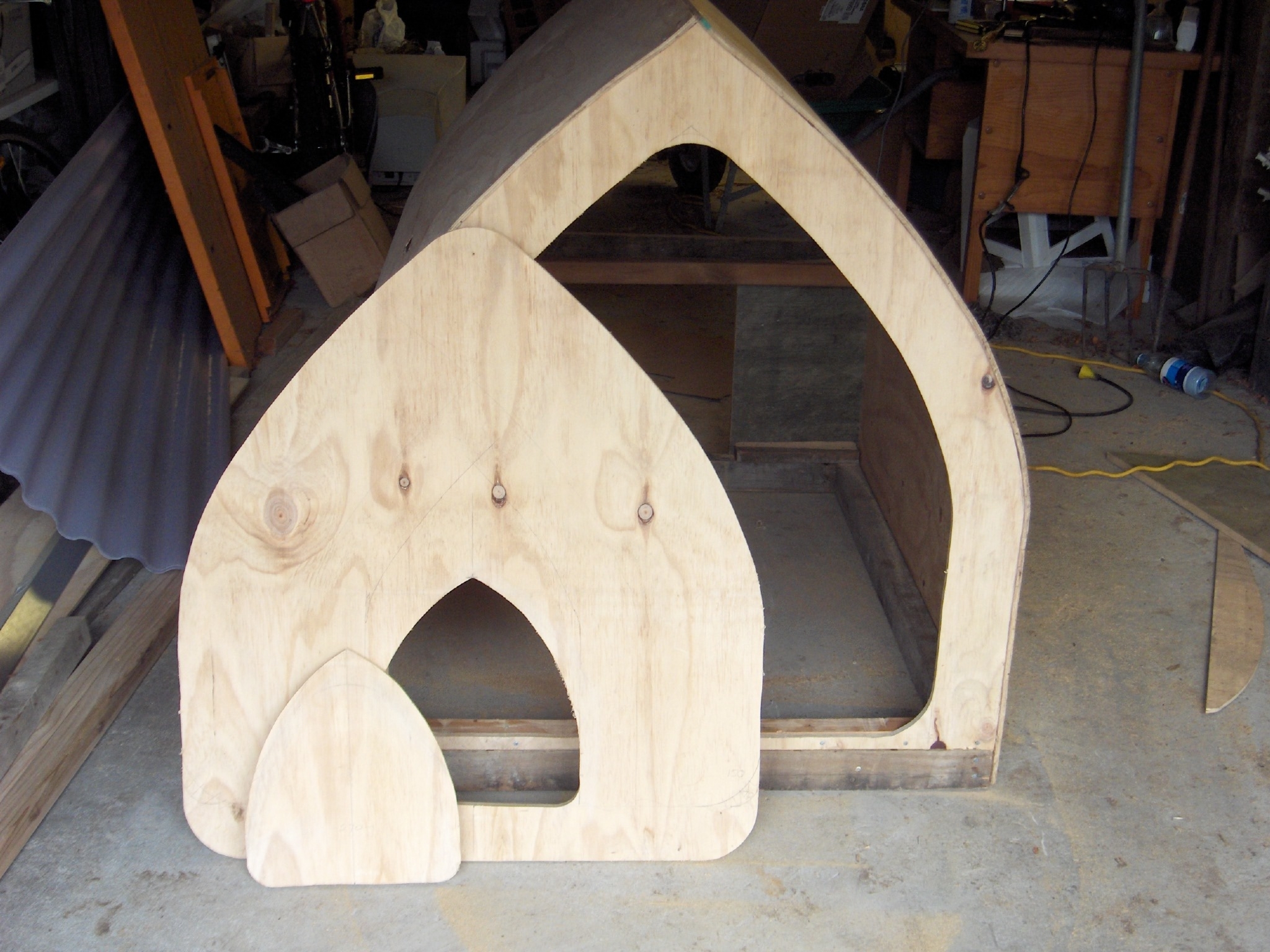 Gothic chook coop 068.JPG