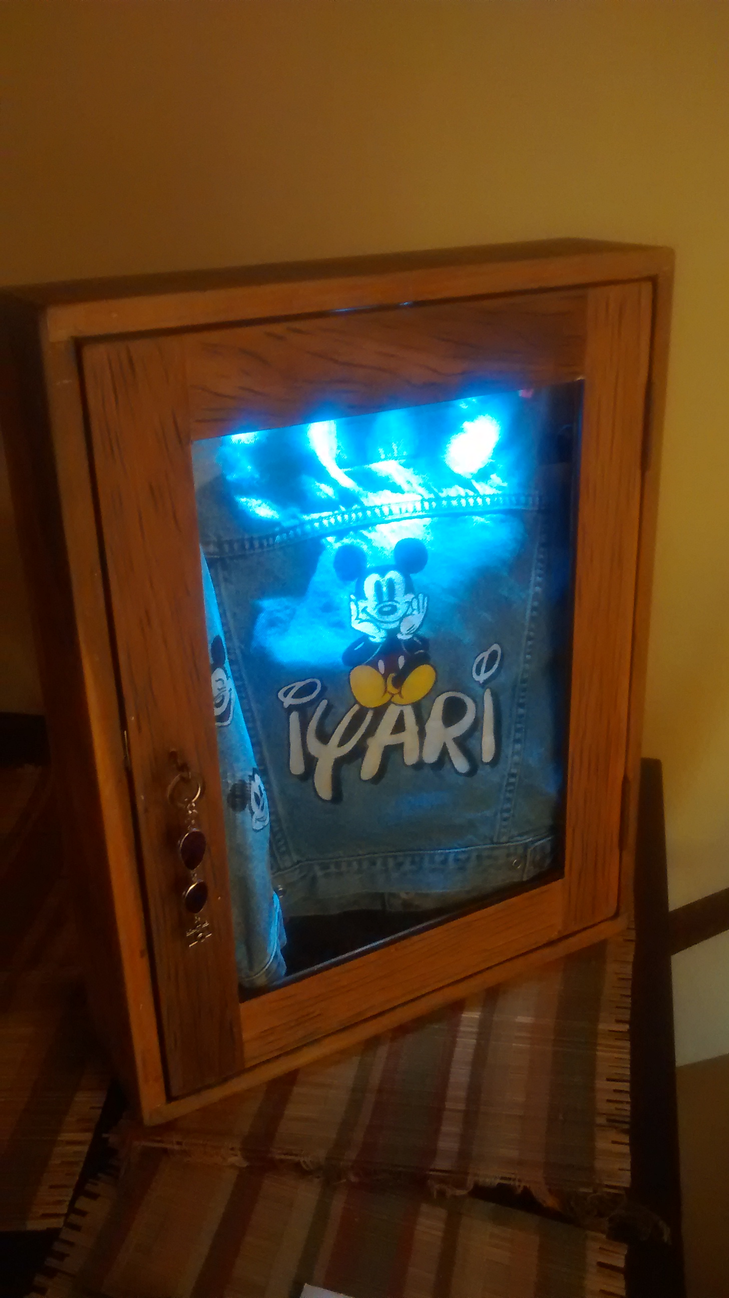 Iyari Box 8.jpg