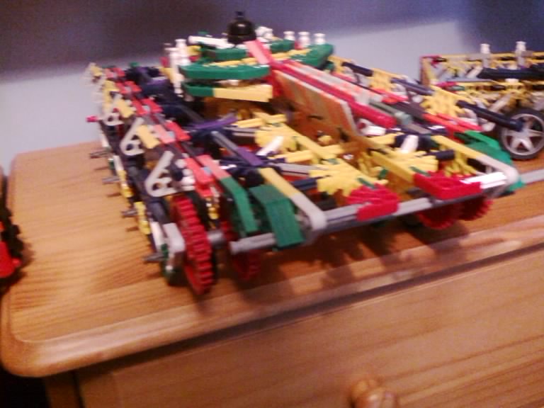 Knex Tank.jpg