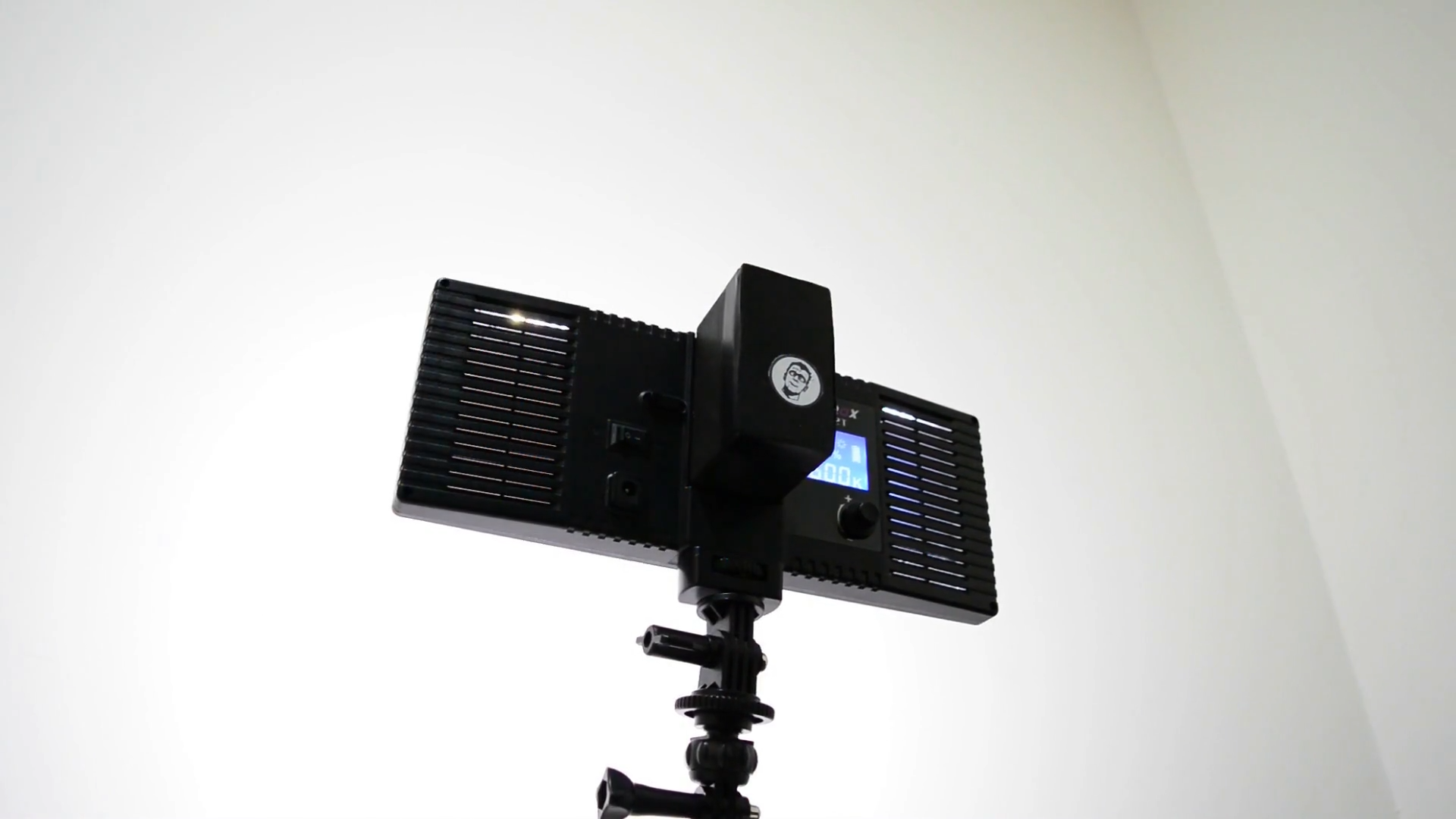 LED with NP F550 18650.png