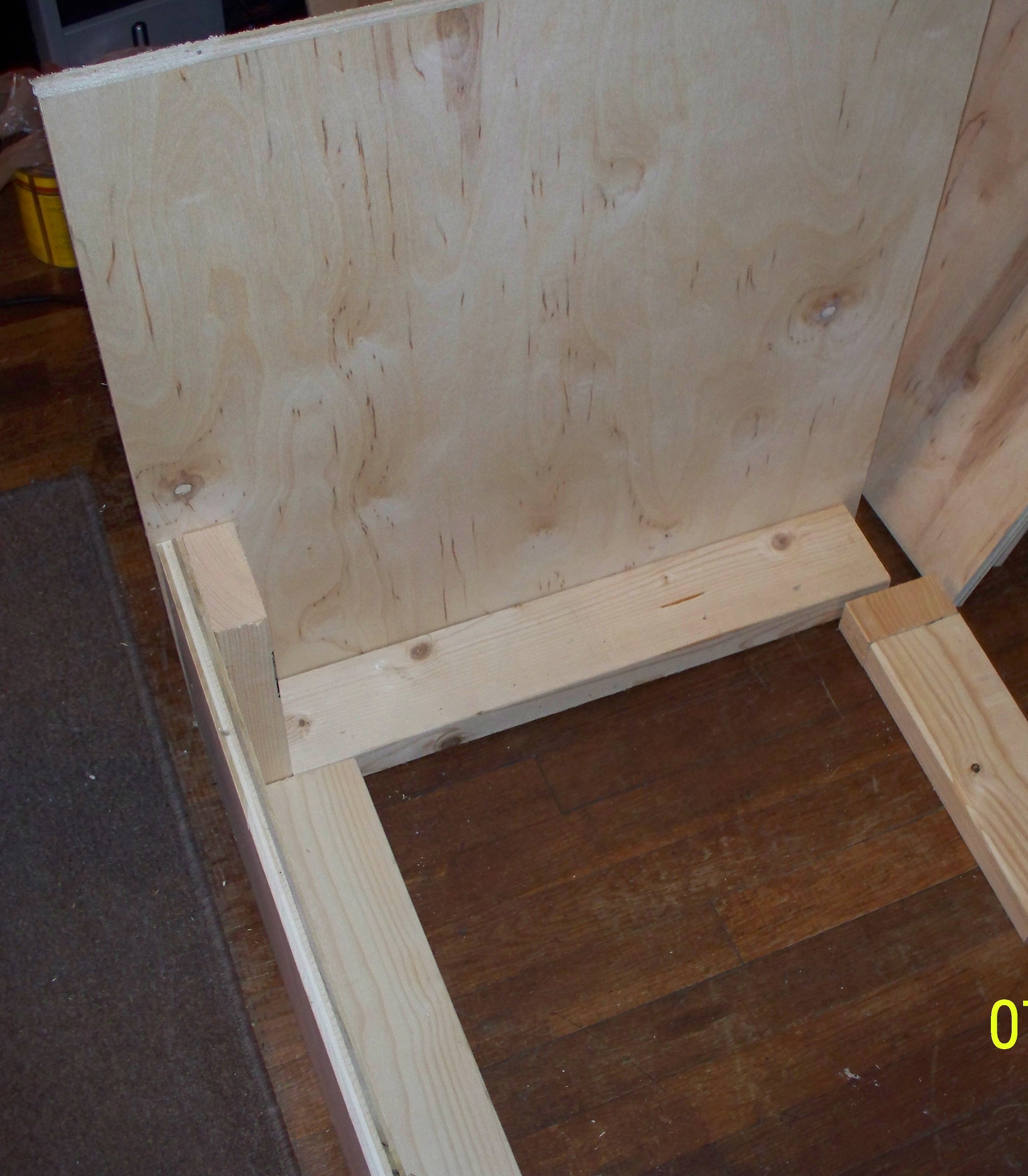 Robert's Desk 008.jpg