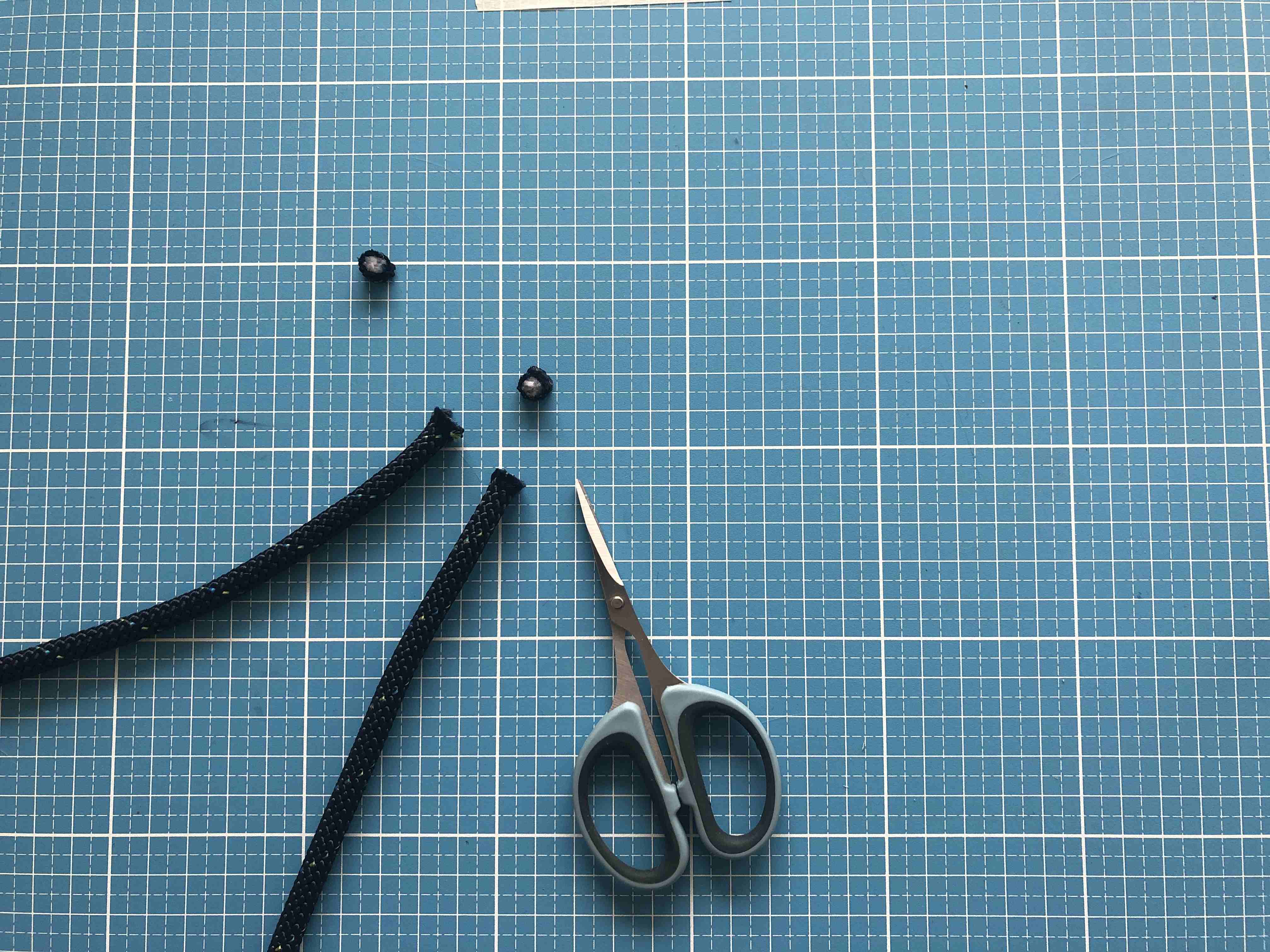 Sailing_Bracelet_Rope_DIY_instructables_sun (4).JPG