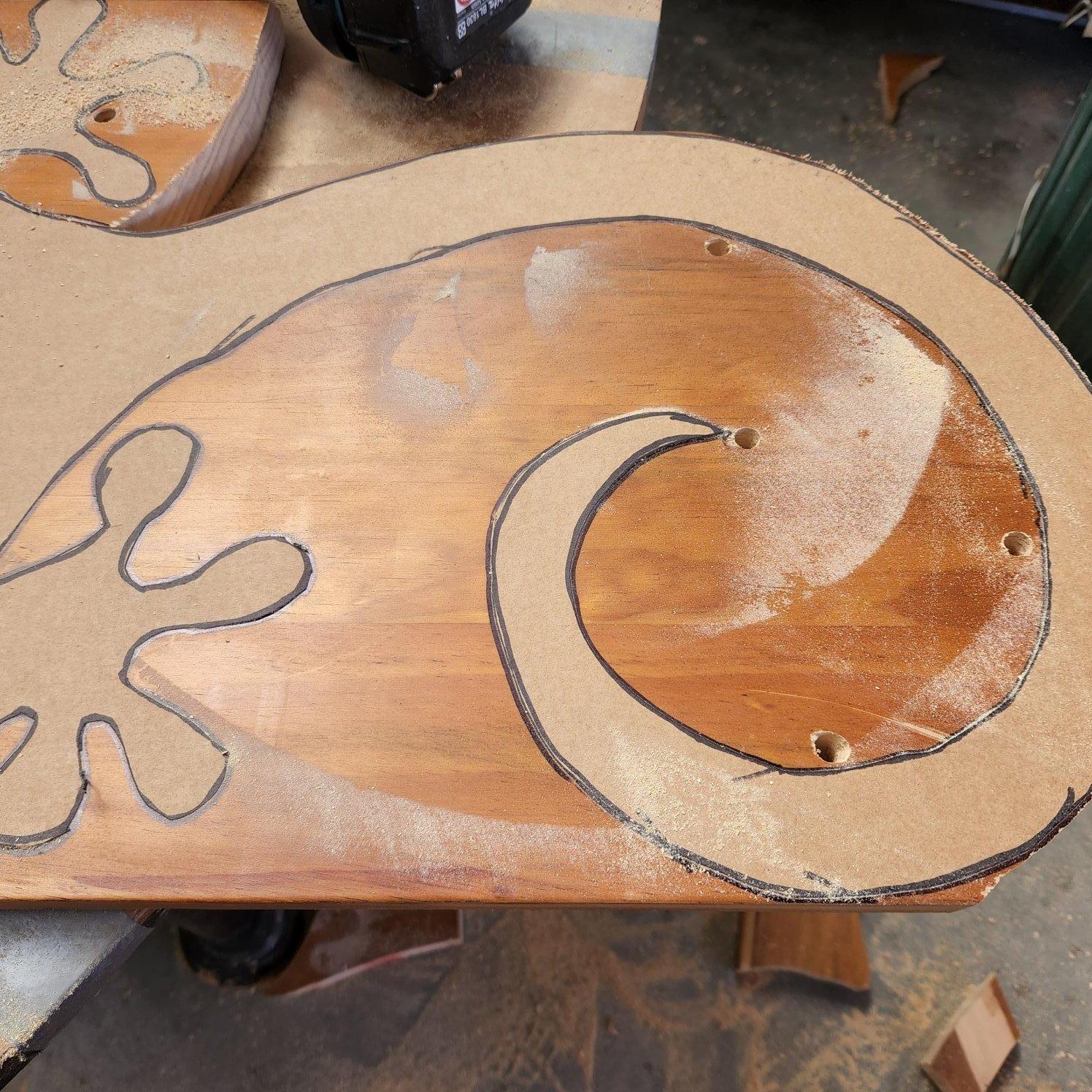 Wooden gecko wall art (5).jpg