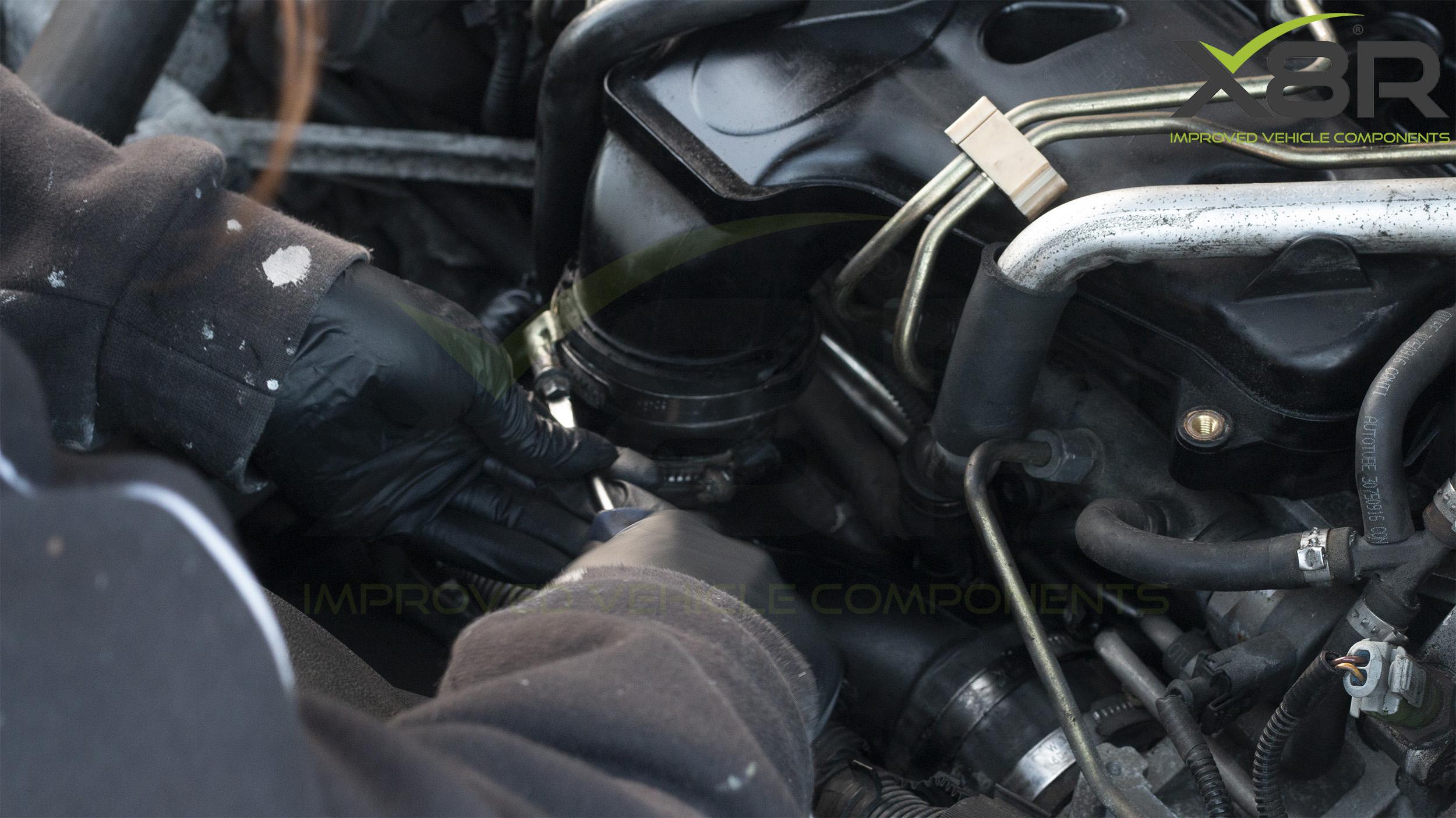 X8R0271 loosen hose claps.jpg