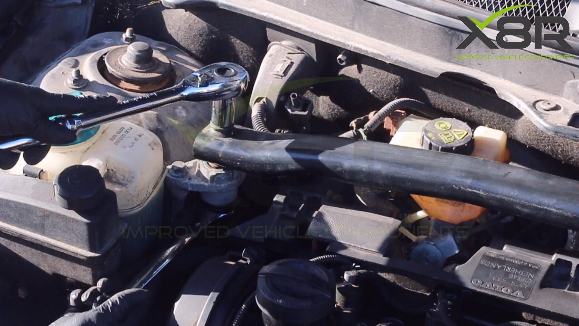 X8R0271 strut brace.jpg