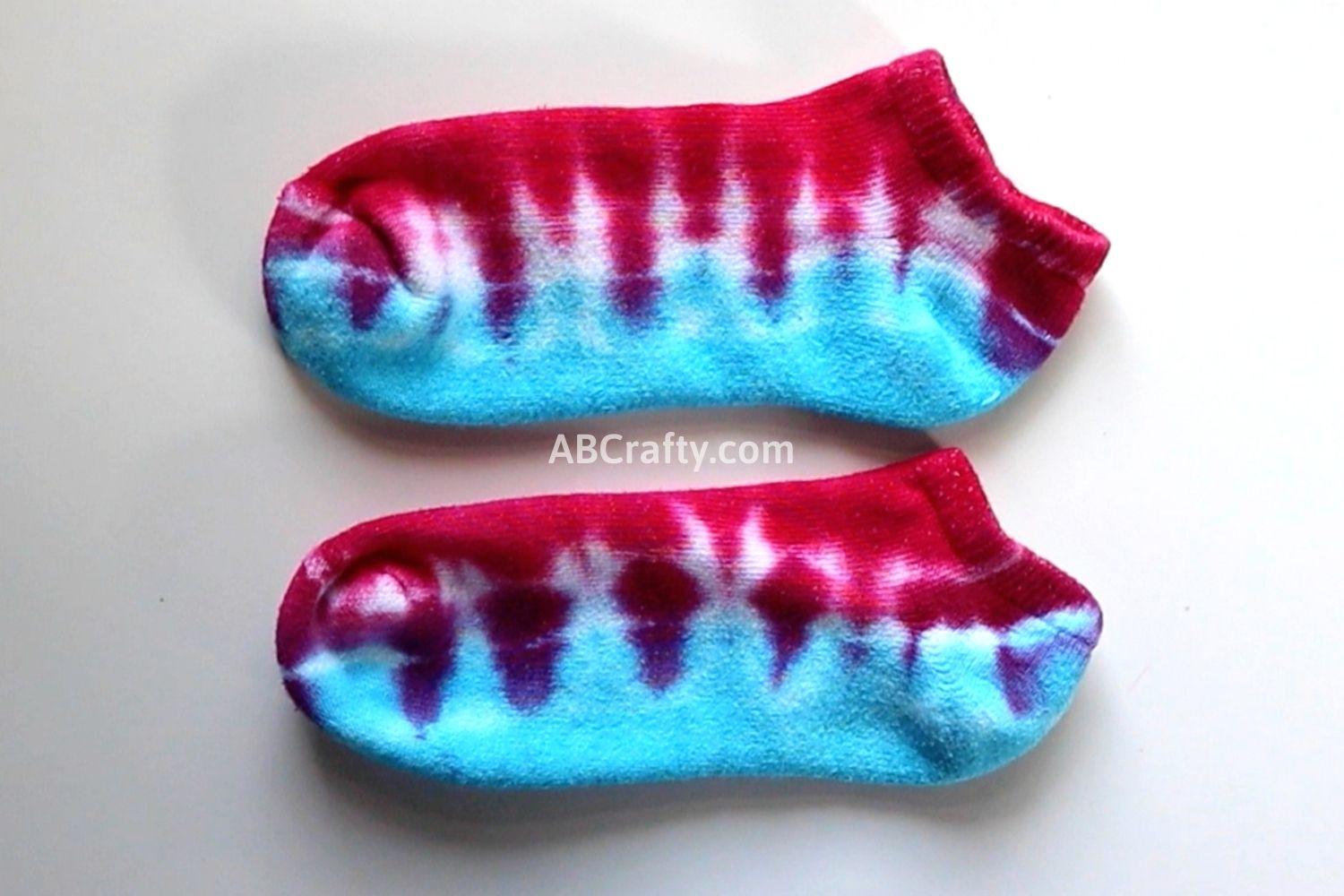 abcrafty_tie dye socks.jpg