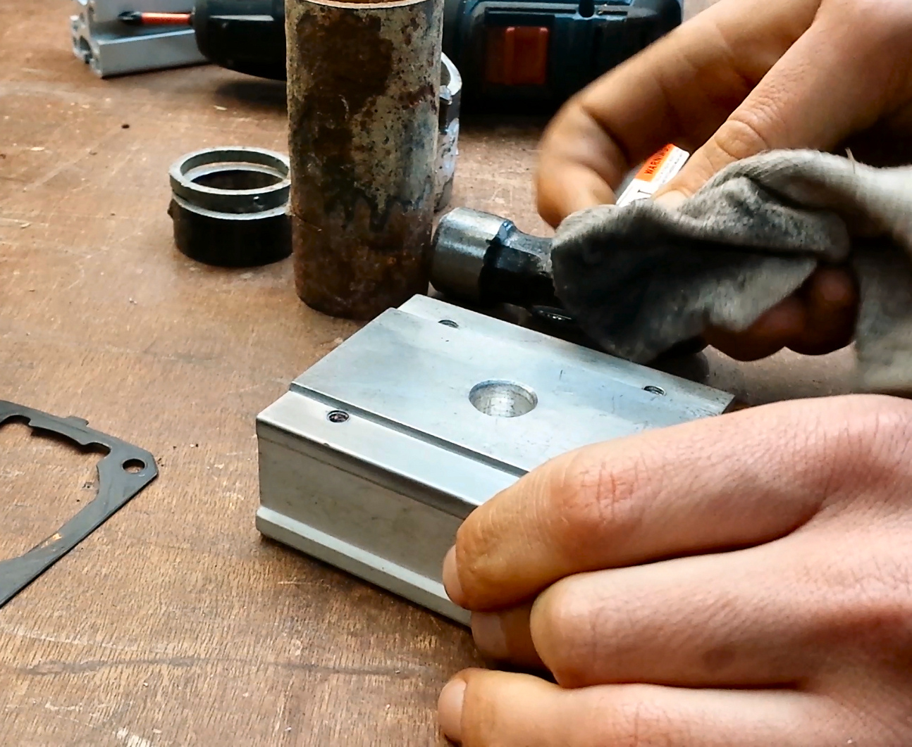 cleaning old thermal compound.jpg