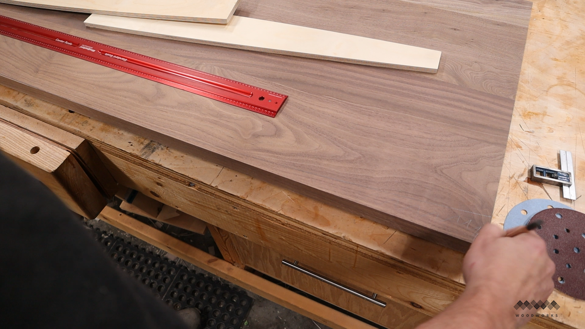 cutting curve in table top 2.bmp