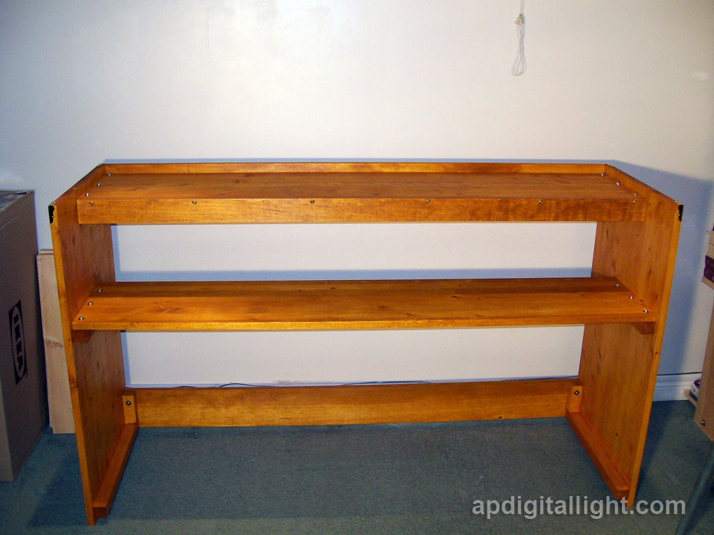 diy_piano_stand_1.jpg