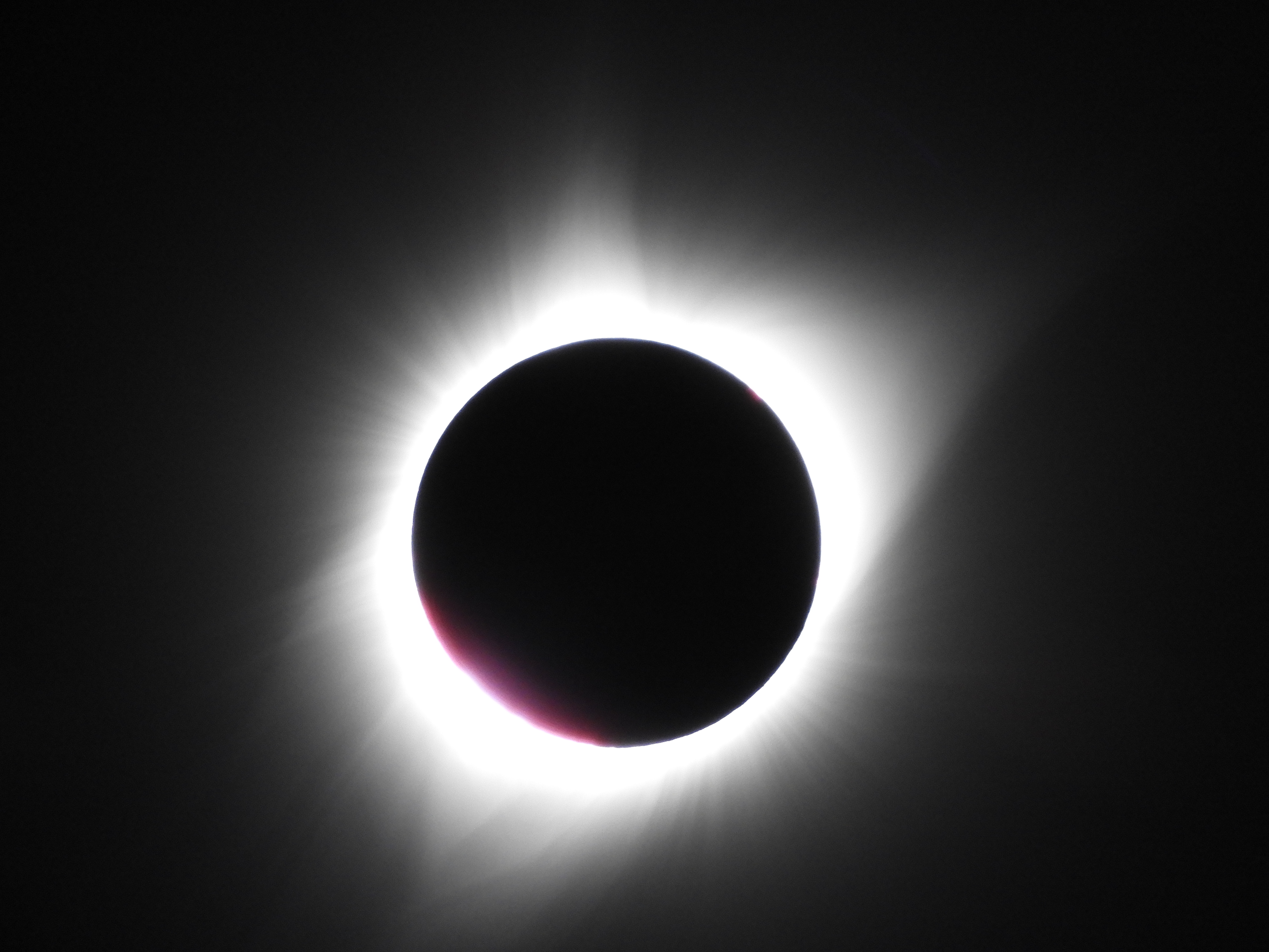 eclipse-_full_corona_1.JPG