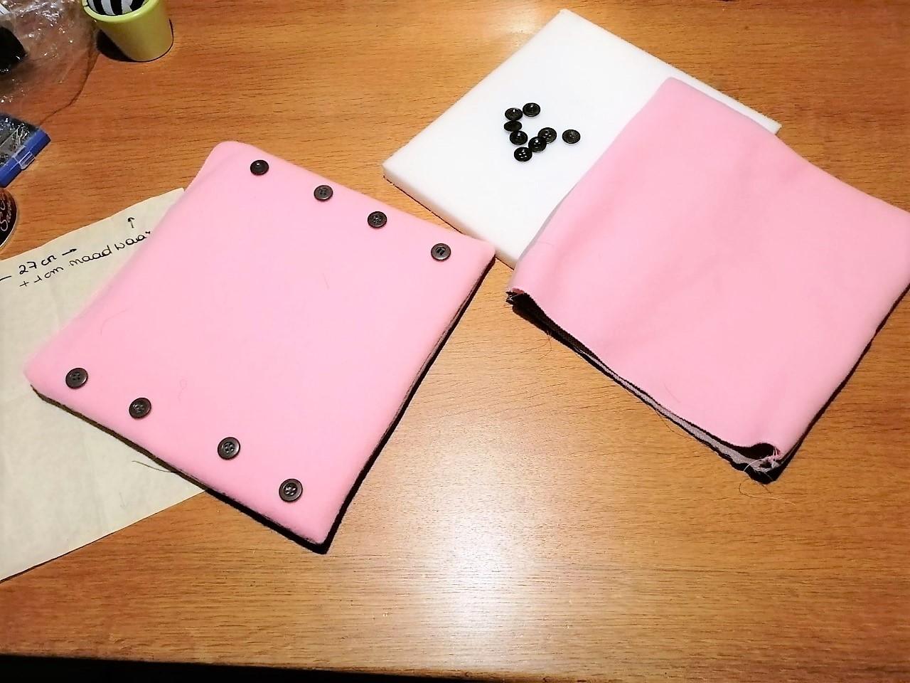 eindhoes met knopen.jpg