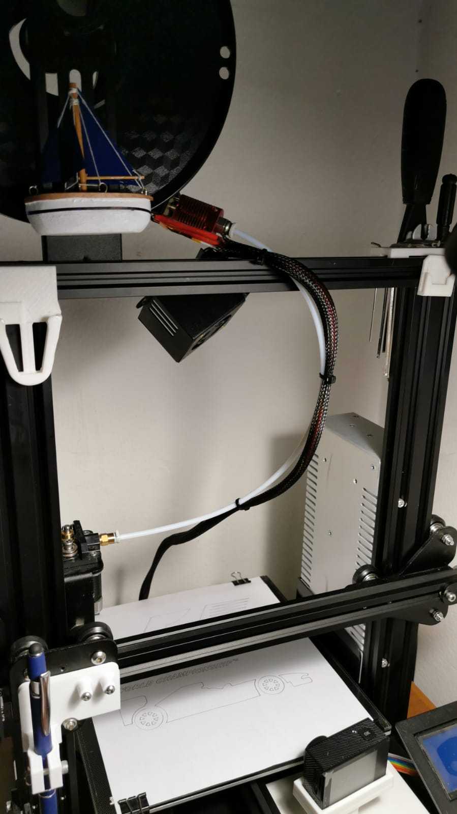 estrusore appeso.jpeg