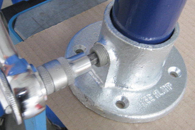 kee-klamp-flanges-pipe.jpg