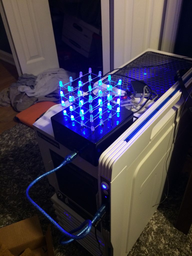 led cube blue w cpu.jpg