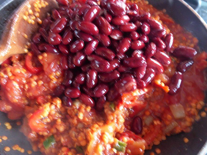 lentil chilli add beans.JPG