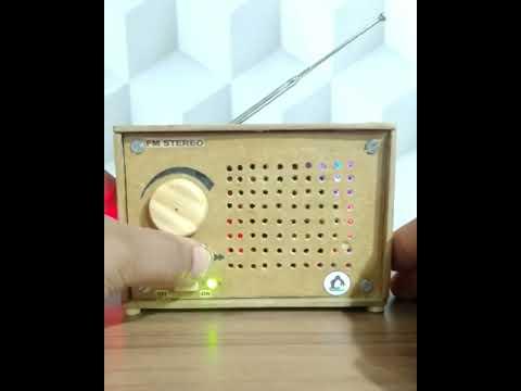 receptor de r&aacute;dio FM. siga@olamundo.io Instagram