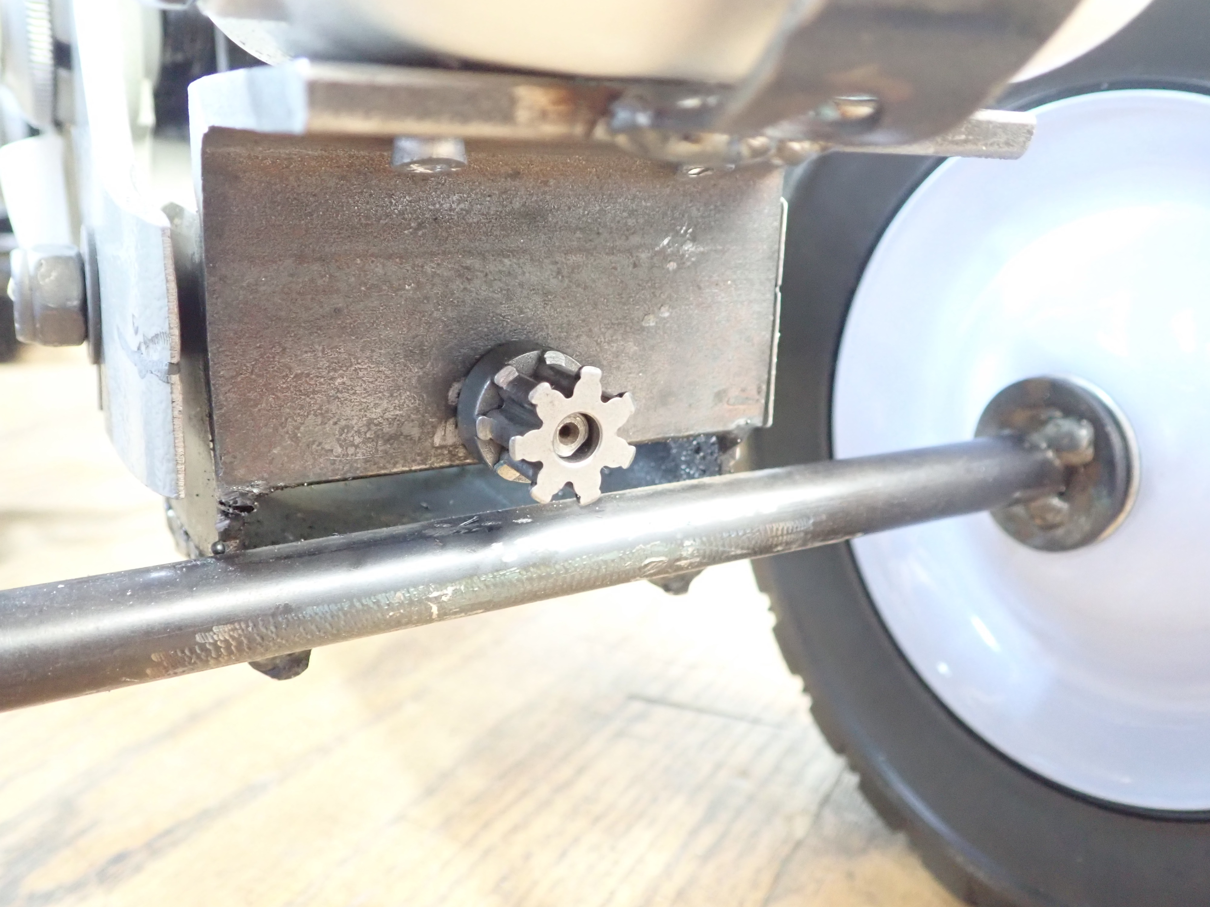 sewing machine tractor (184).JPG