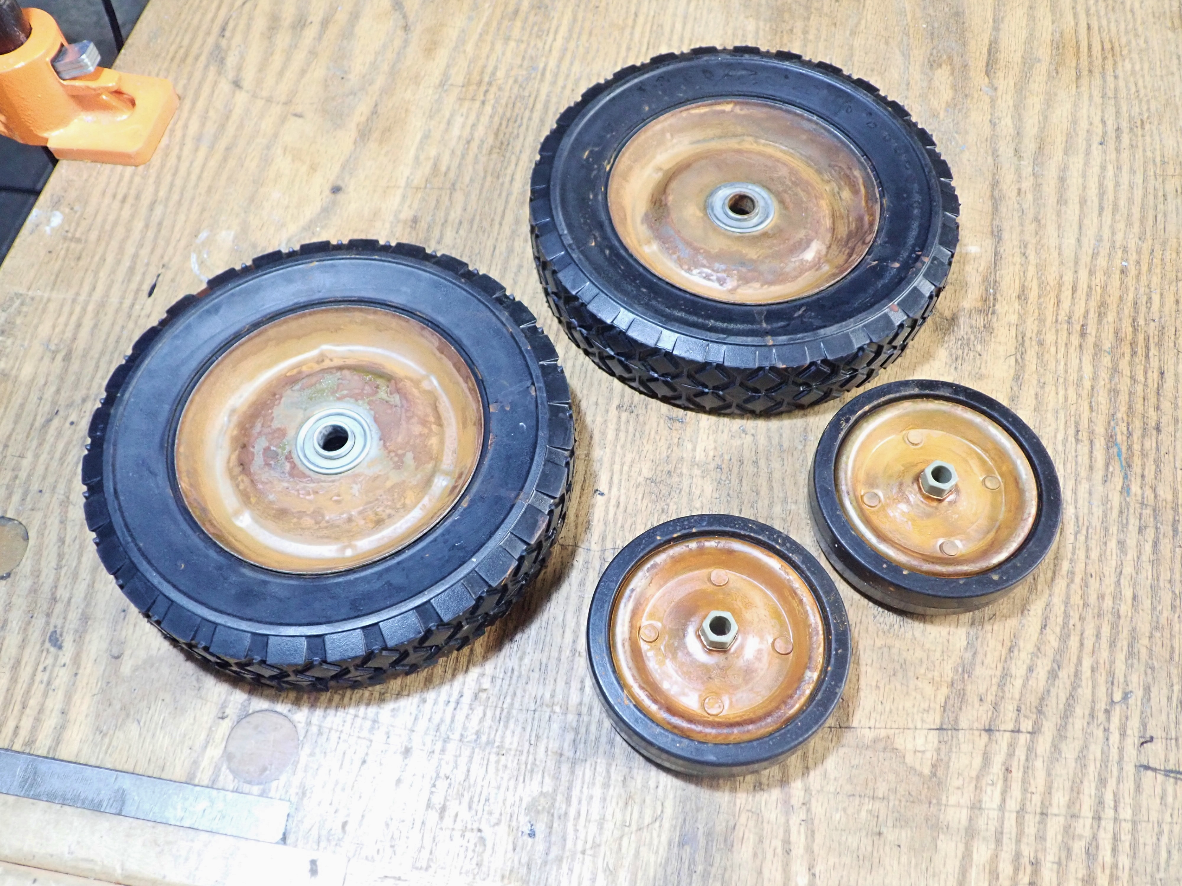 sewing machine tractor 2 (12).JPG