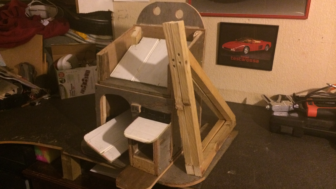 squirrel house 019.PNG