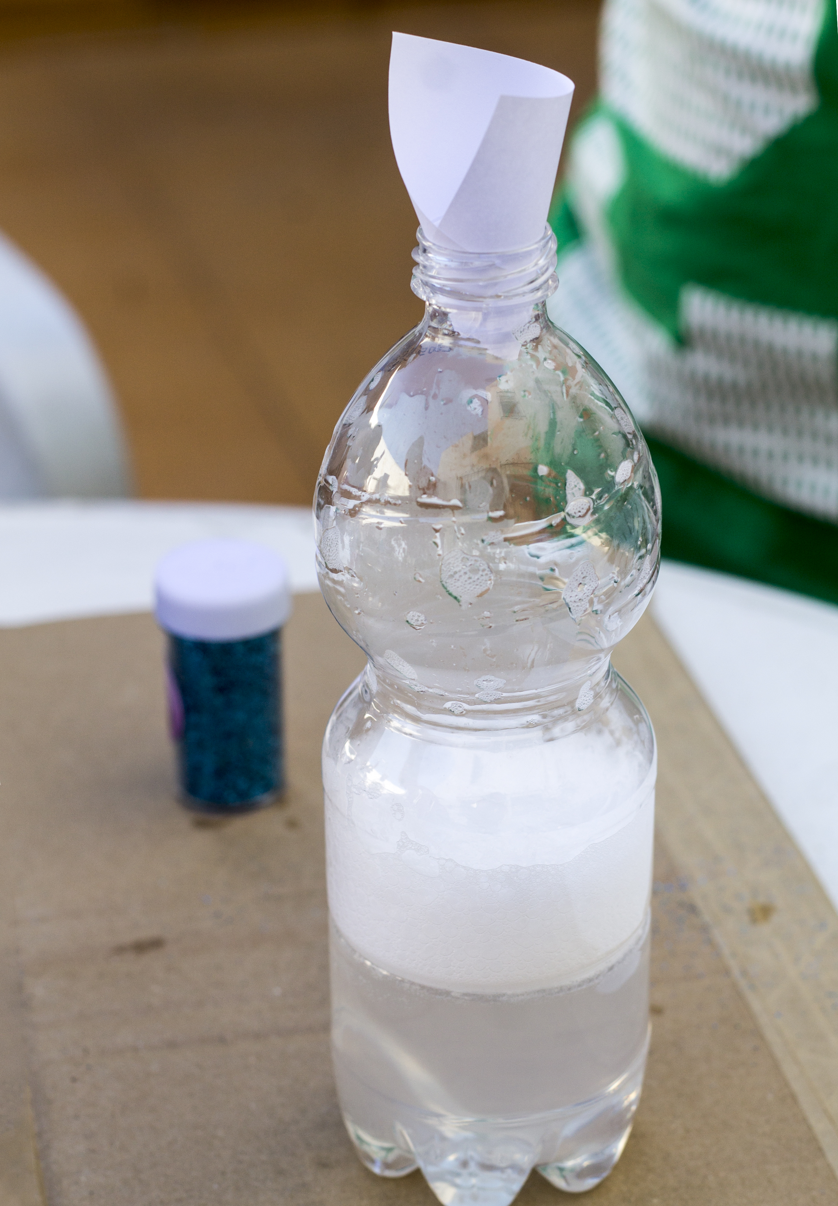 tercer embudo papel.jpg