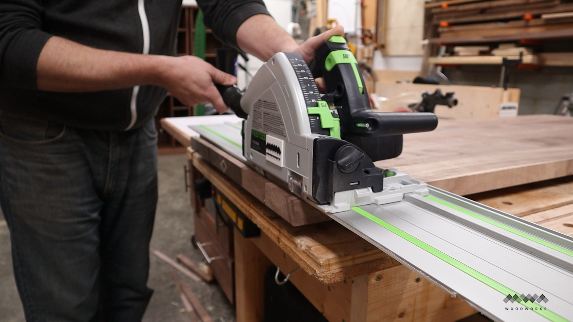 trimming table top.bmp