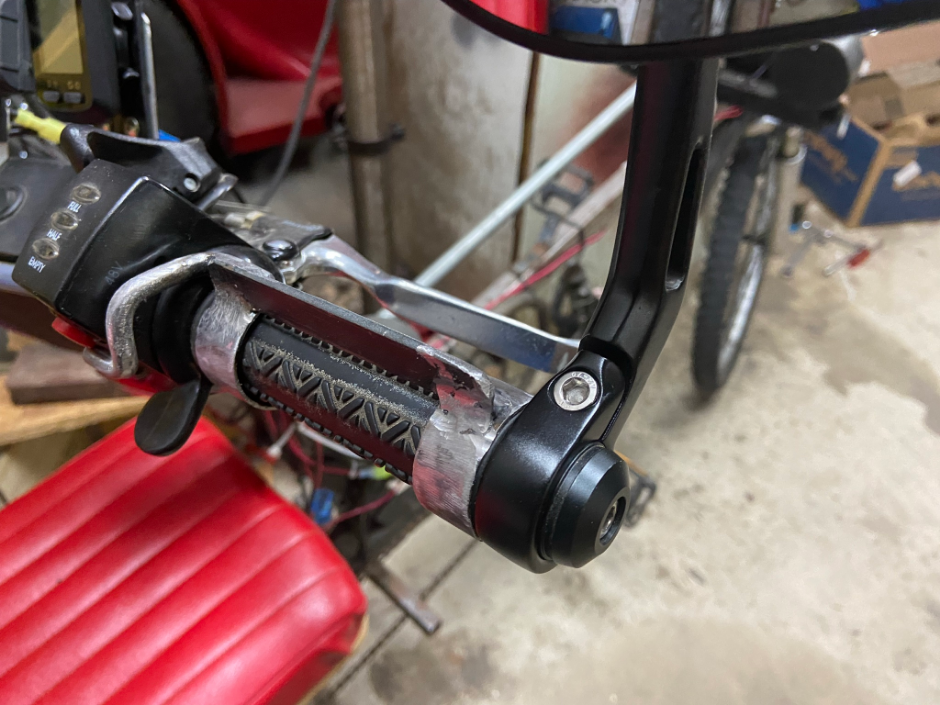 up position for thumb trottle.png