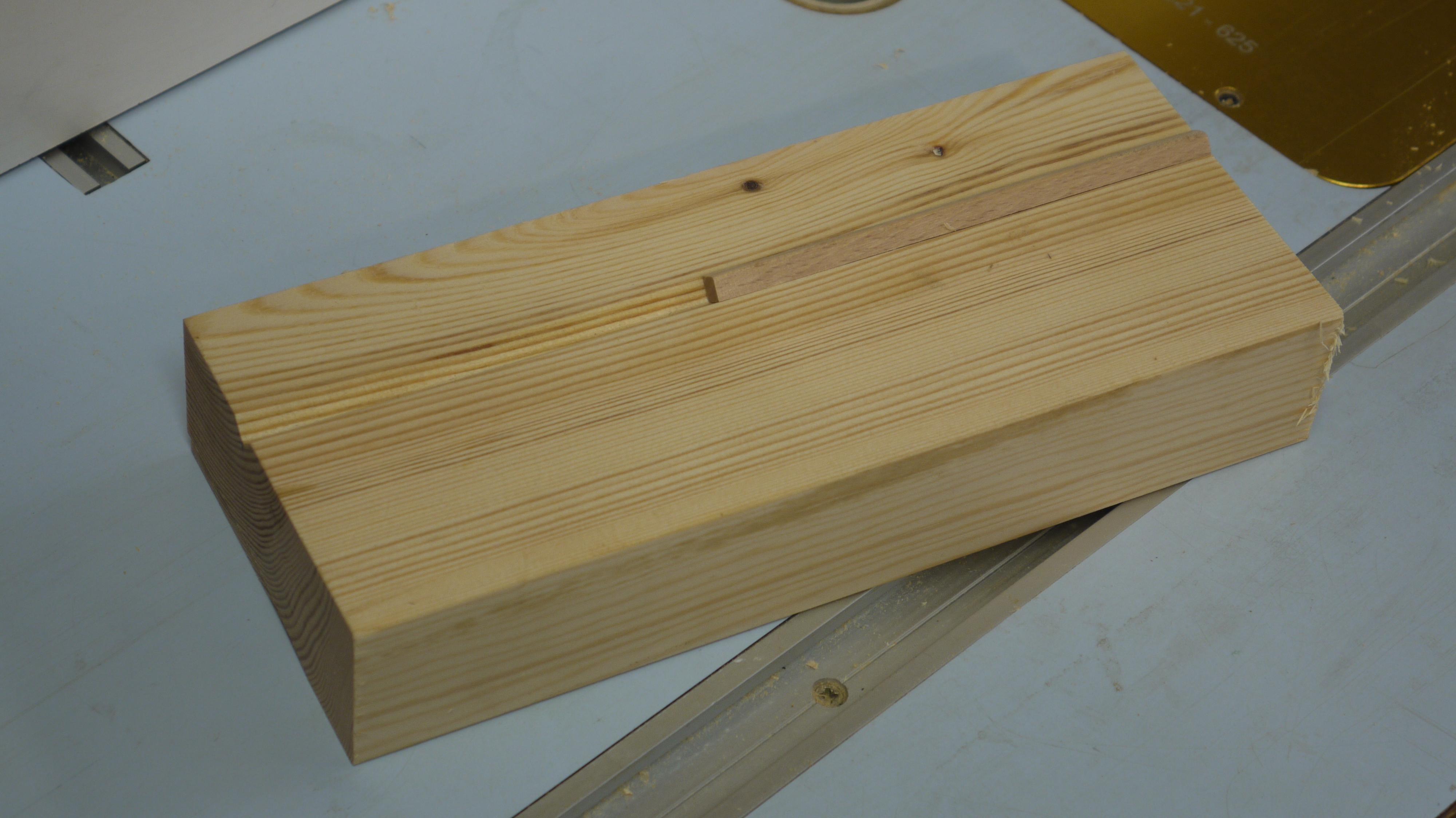 v-groove with key.JPG