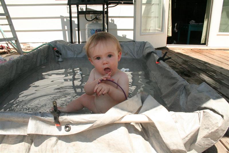 30-minute Kiddie Pool From Scrap Pvc and a Tarp