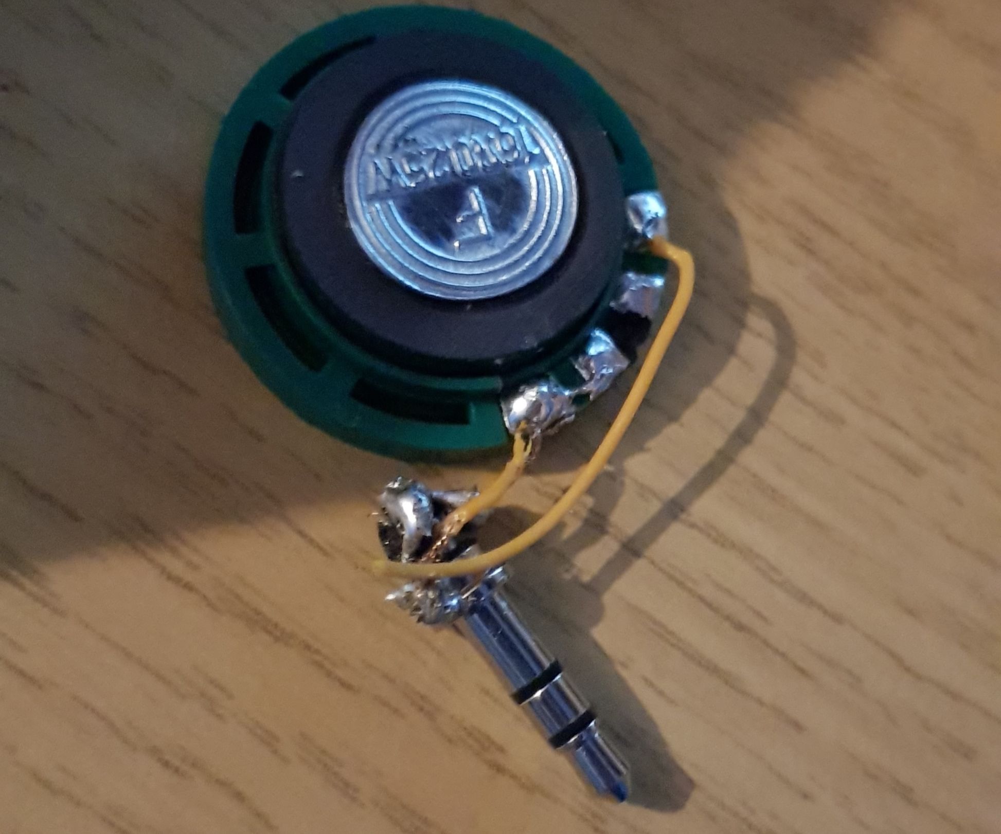 How to Renovate and Use a Mini Speaker