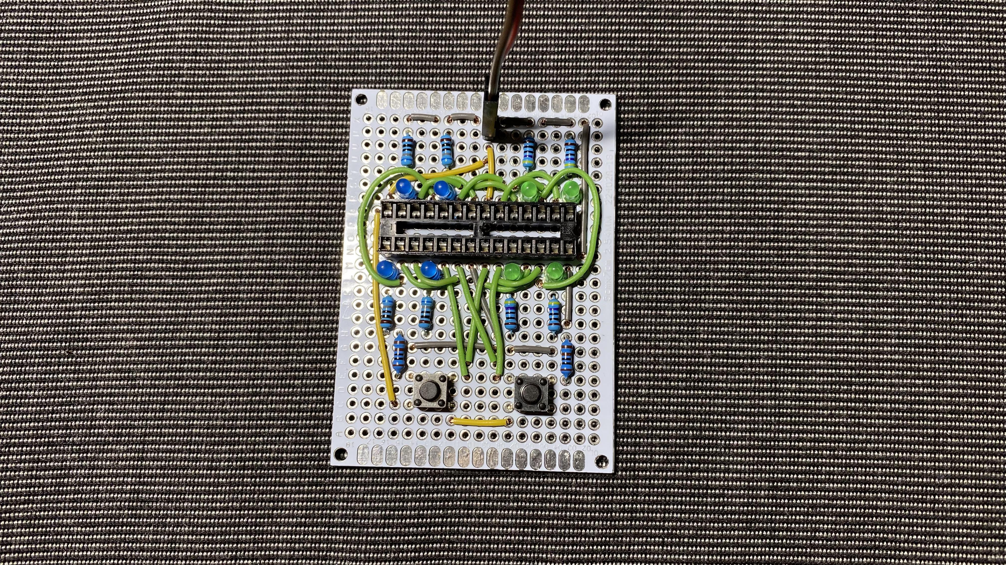 Simple Logic Gate IC-Tester