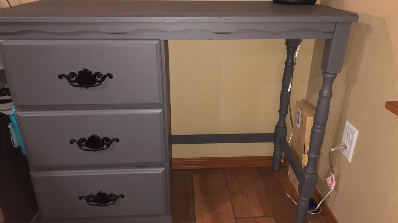 How to Repaint Desk in Three Steps