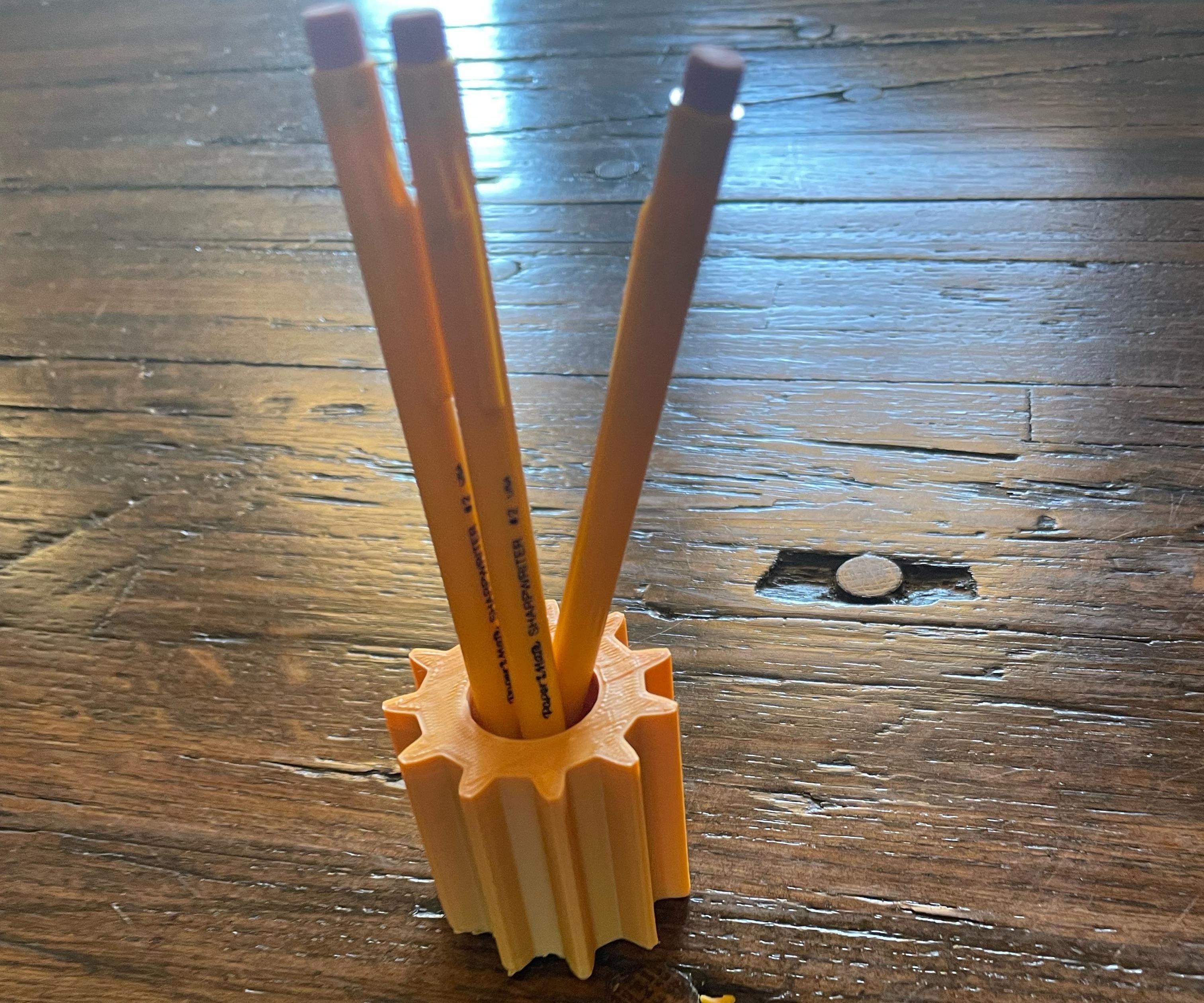 Gear Pecil Holder