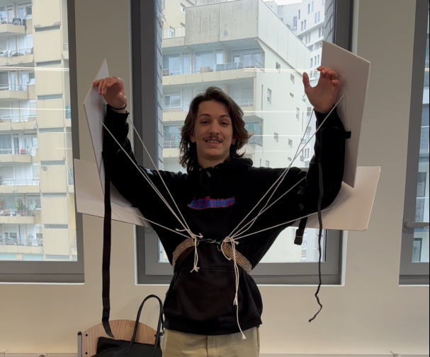 TUTORIAL : Wings-Shaped Game Controller for the Bric-a-Brac Game