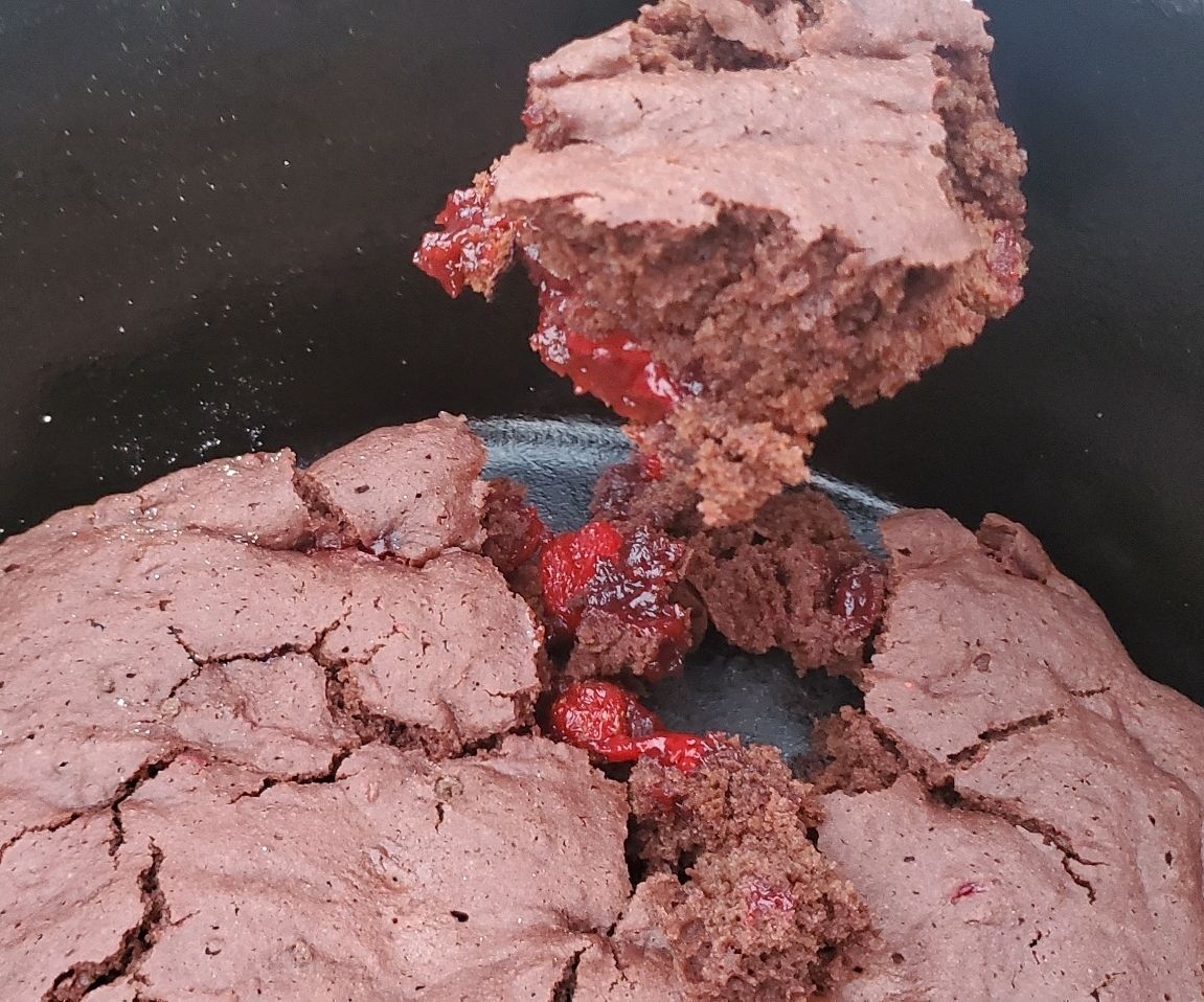 Dutch Oven Cobbler: Easy Camping Dessert