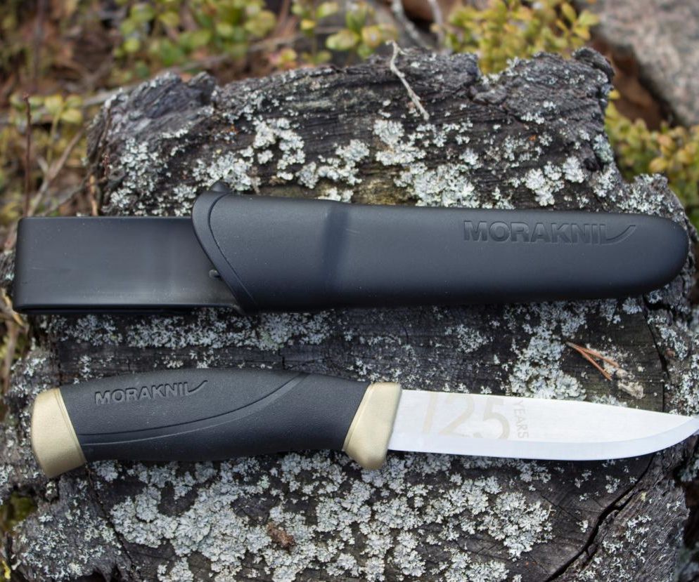 Using Knives for Bushcraft