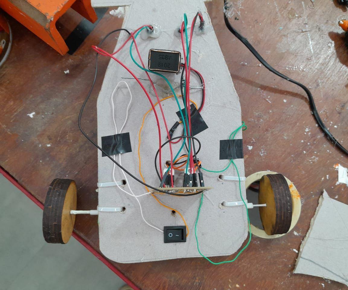 Batmóvel: O Carrinho Seguidor De Linhas