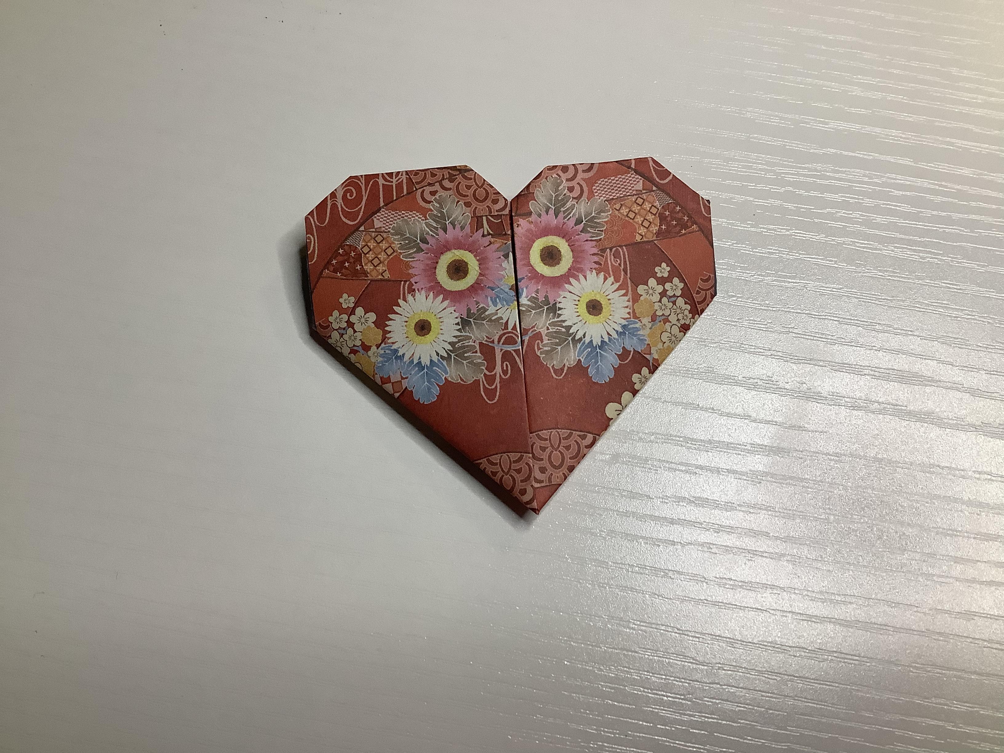 Easy Origami Heart 