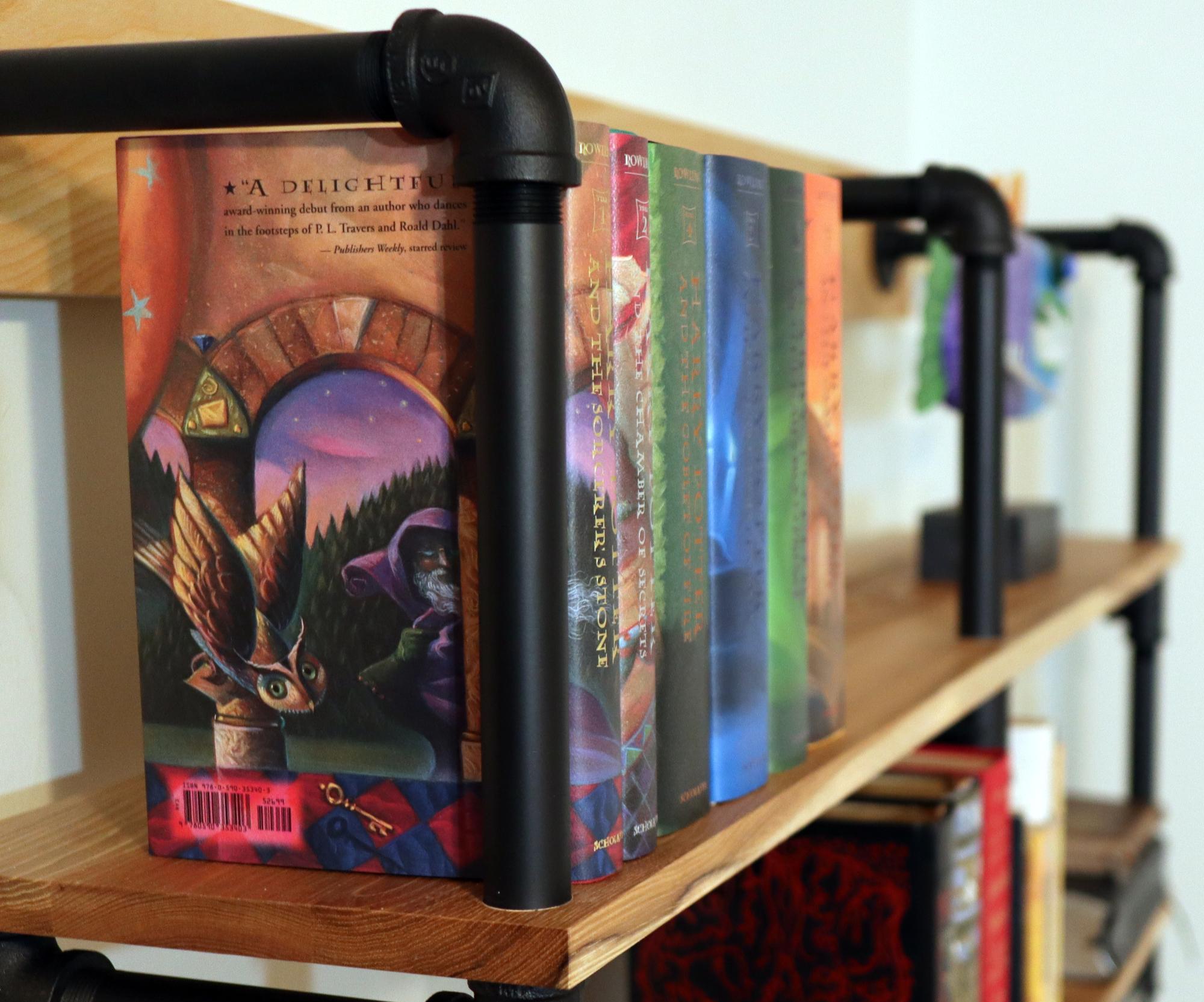 DIY Industrial Black Pipe Bookshelf!